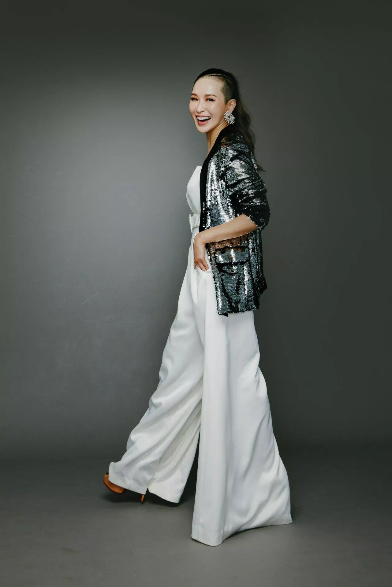 輕婚紗攝影棚內婚紗攝影歐美個性風格形象攝影-1-性格之美