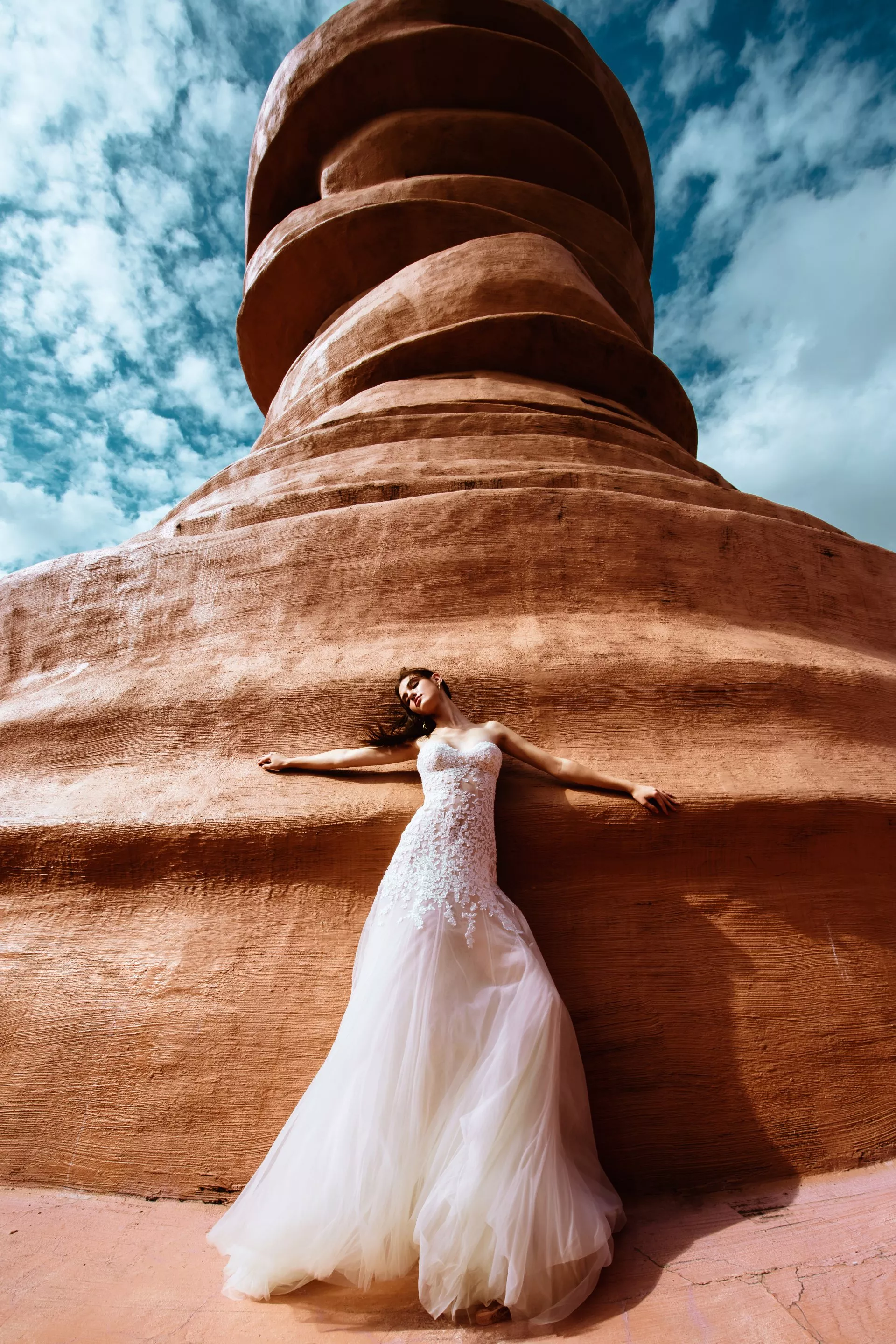 0B6A8193-A/W2023Editorial