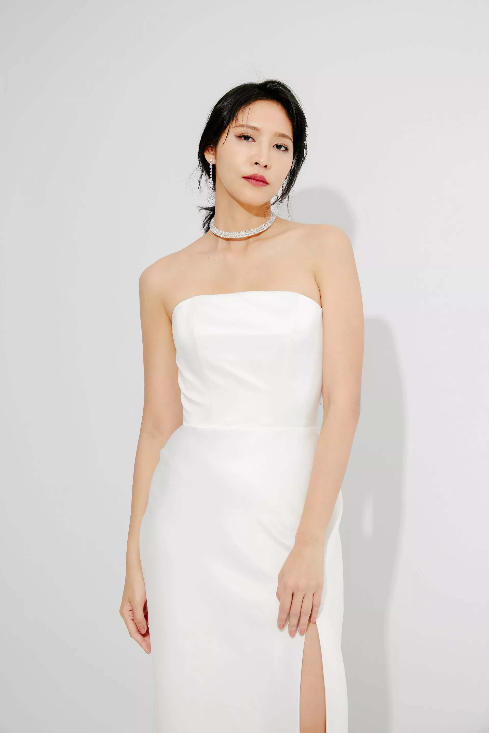 平口開衩白色緞面禮服-3-2024Collection